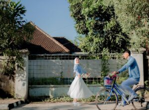 Current Developments gambar couple muslimah kartun